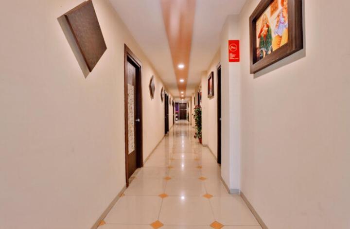 Hotel Nilkanth Inn Hālol Buitenkant foto
