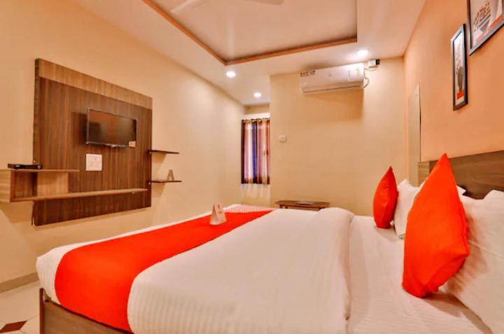 Hotel Nilkanth Inn Hālol Buitenkant foto
